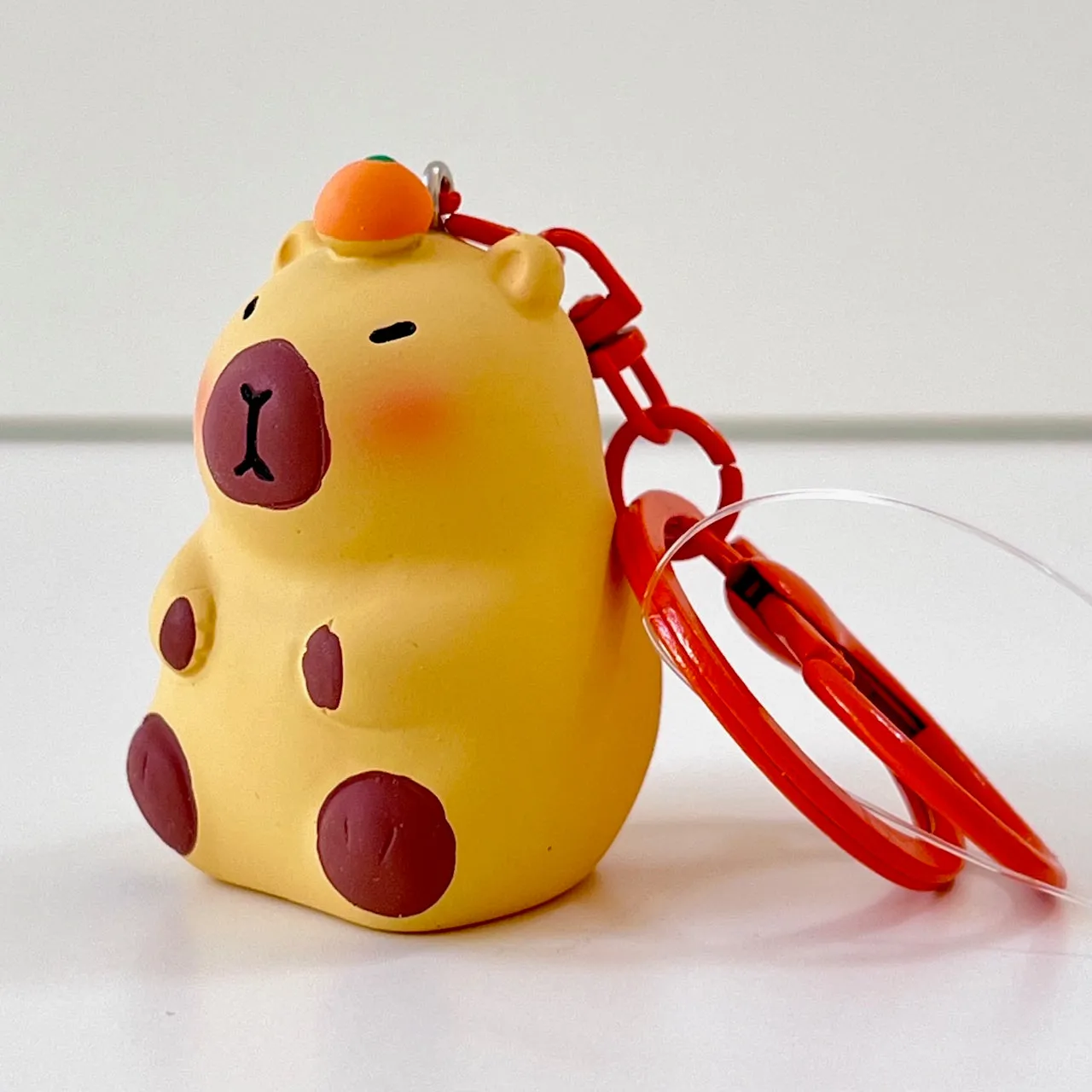 12155 CAPYBARA KEY CHARM-12