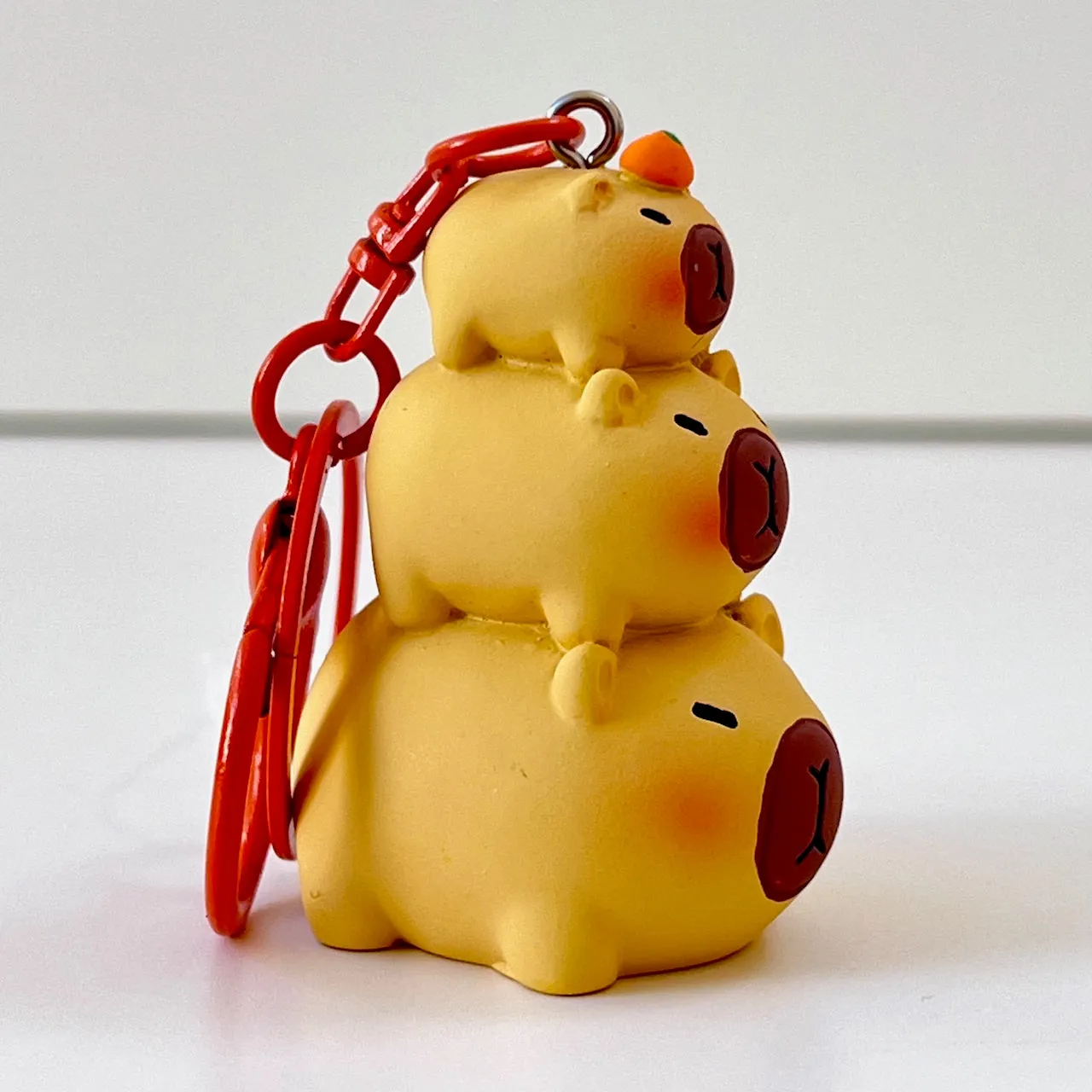 12155 CAPYBARA KEY CHARM-12