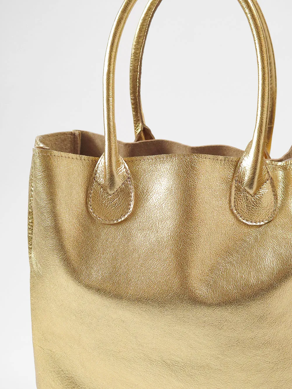 Eve Leather Tote in Gold