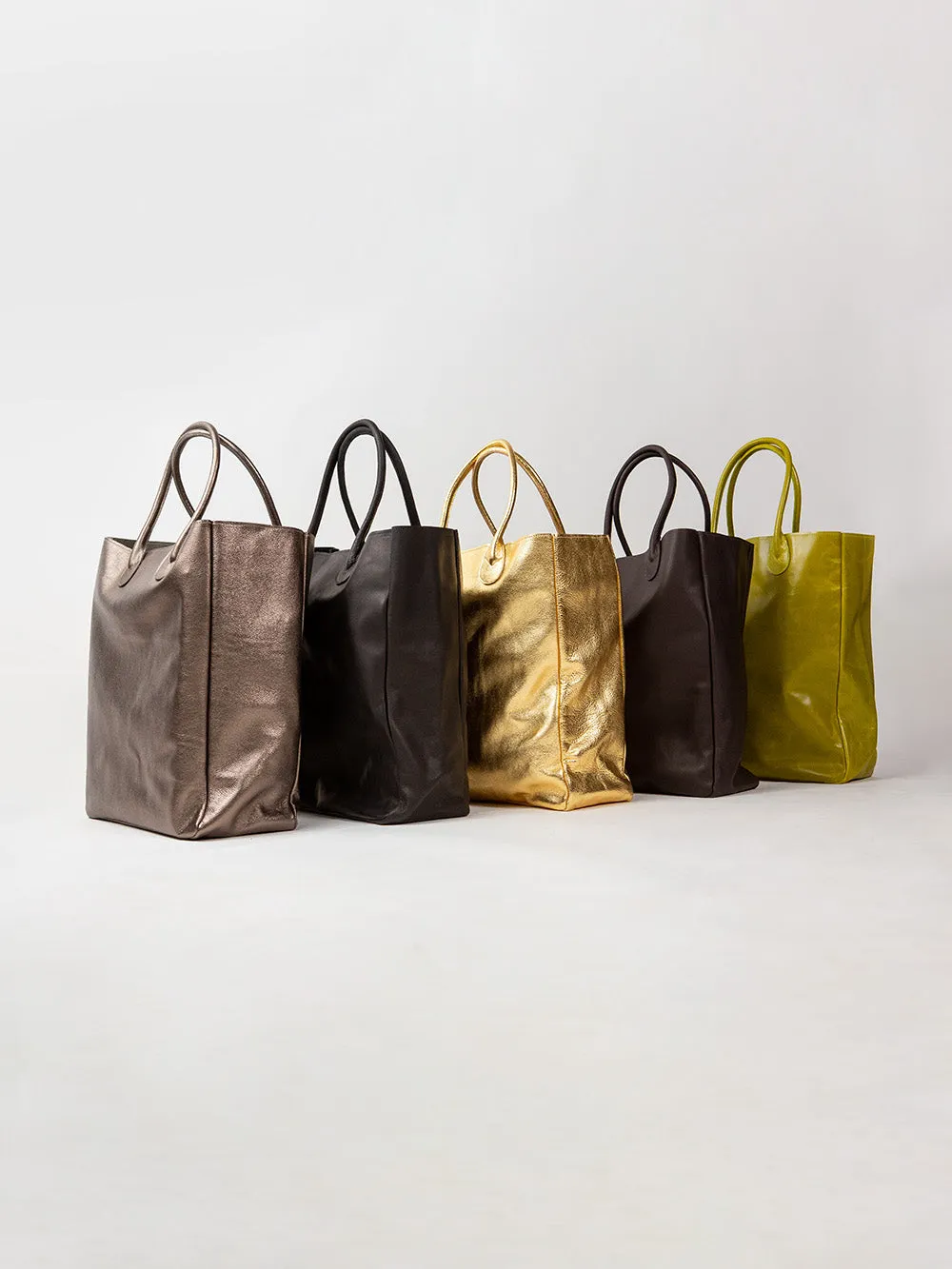 Eve Leather Tote in Gold