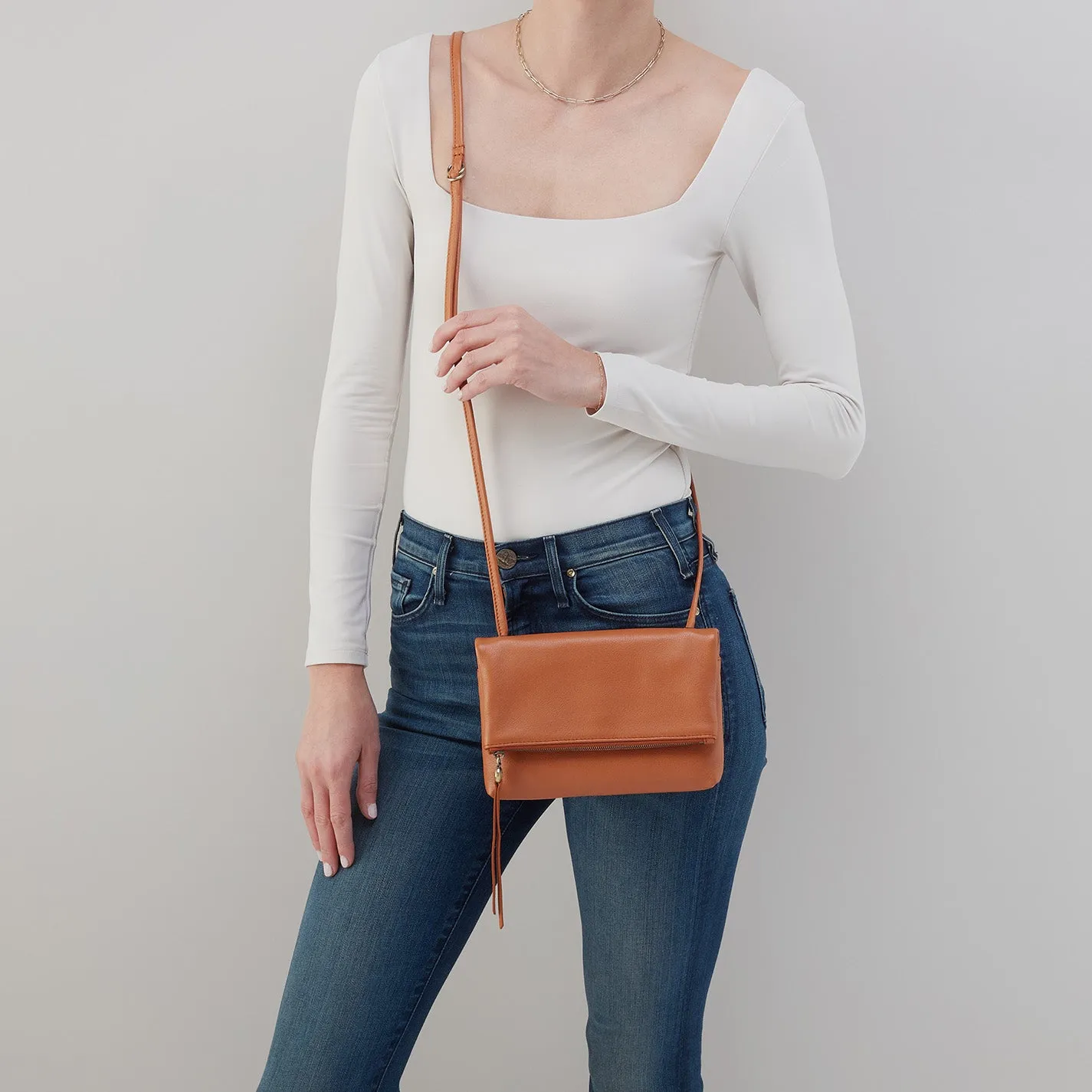 Grant Small Crossbody In Pebbled Leather - Butterscotch