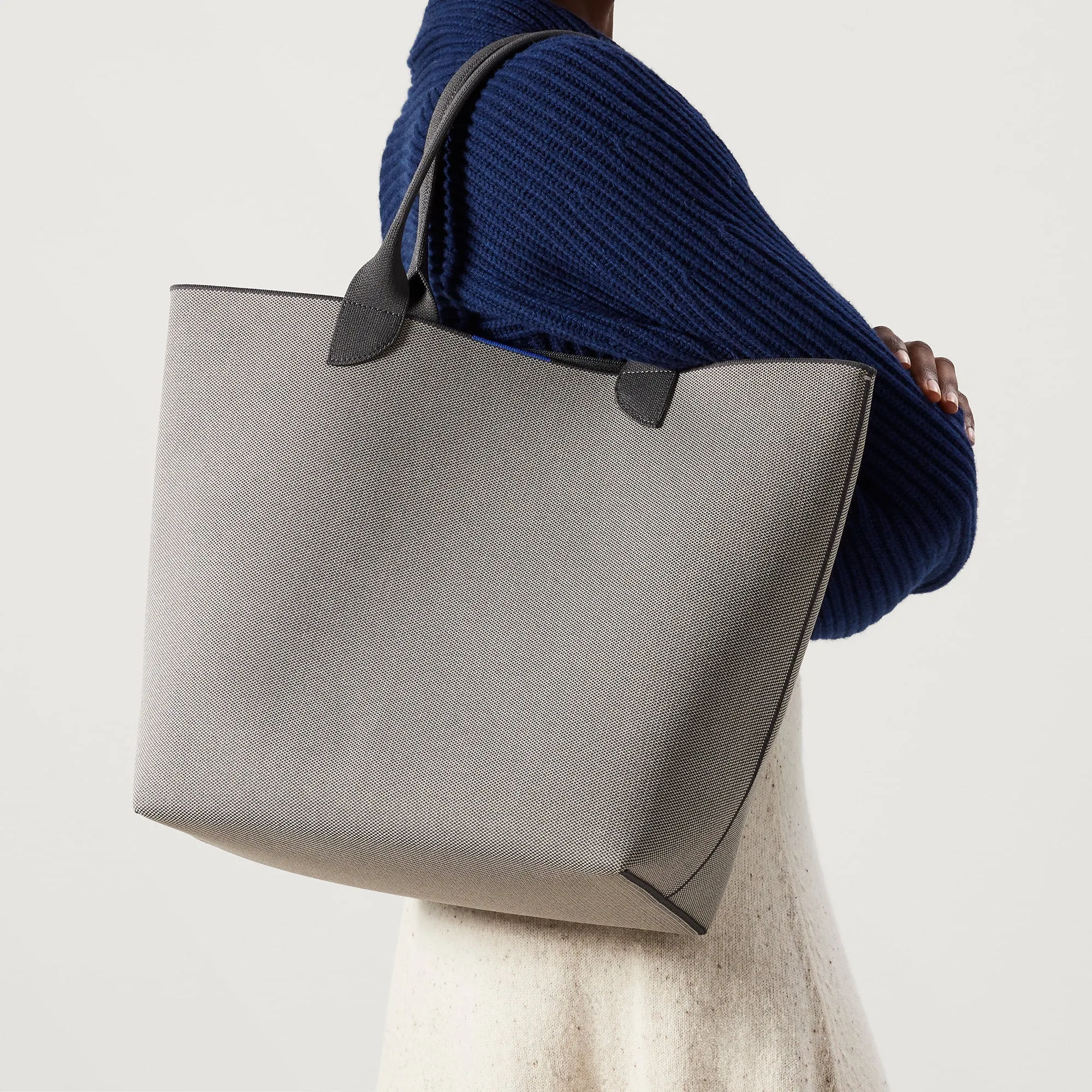 The Lightweight Tote - Iron Grey